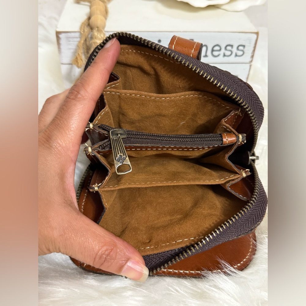 Patricia Nash Brown Embossed Leather Wallet - Picture 5 of 7